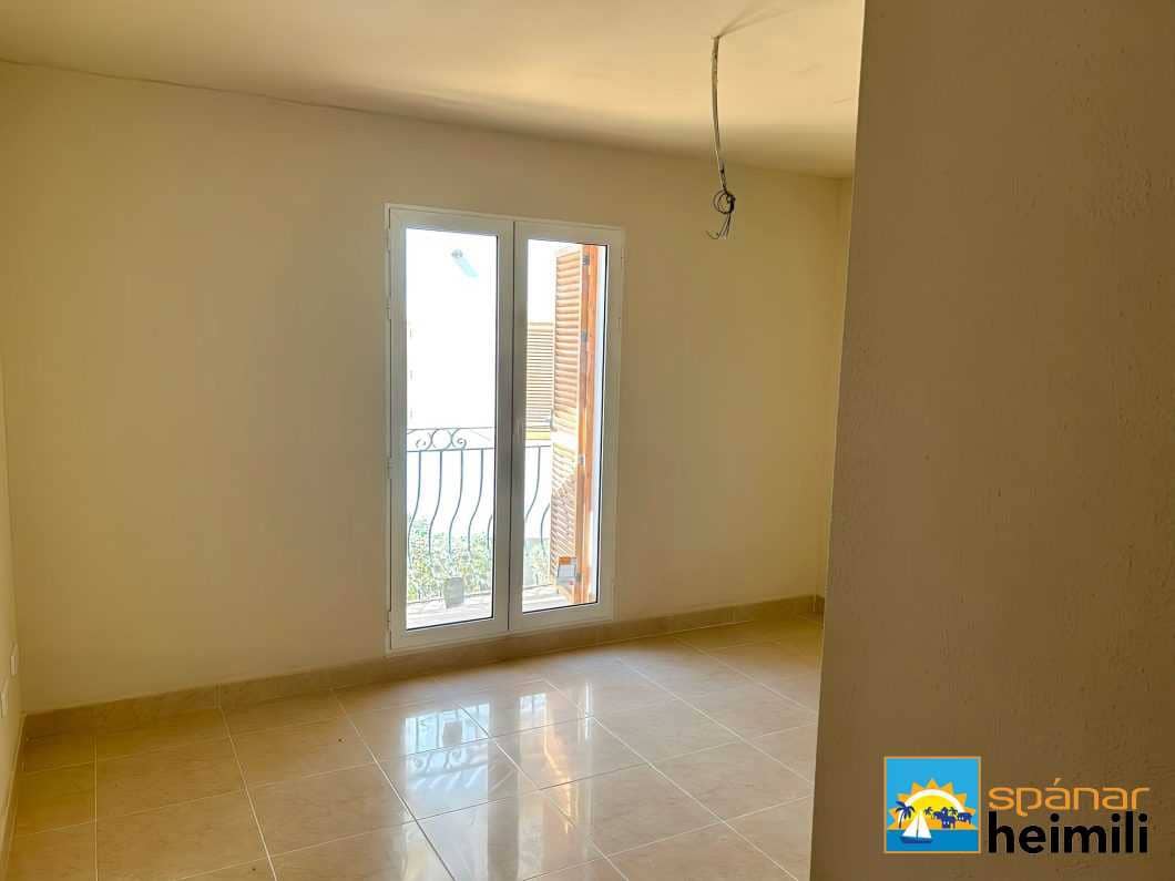 3 makuuhuone Huoneisto myytävänä paikassa Portman mukana uima-altaan - 165 000 € (Ref: 9404344)