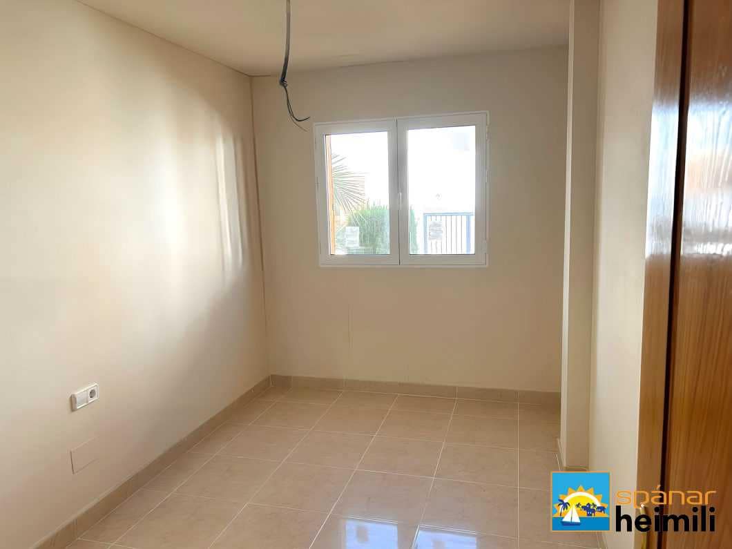 3 makuuhuone Huoneisto myytävänä paikassa Portman mukana uima-altaan - 165 000 € (Ref: 9404344)