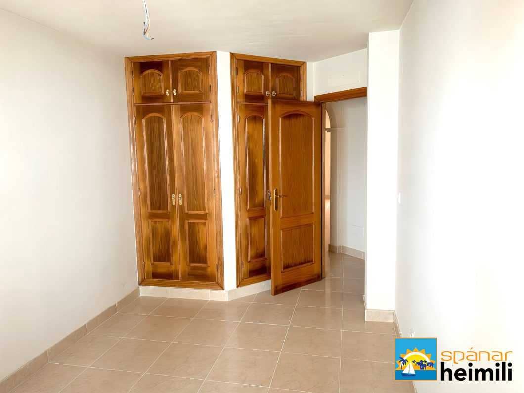 3 makuuhuone Huoneisto myytävänä paikassa Portman mukana uima-altaan - 165 000 € (Ref: 9404344)