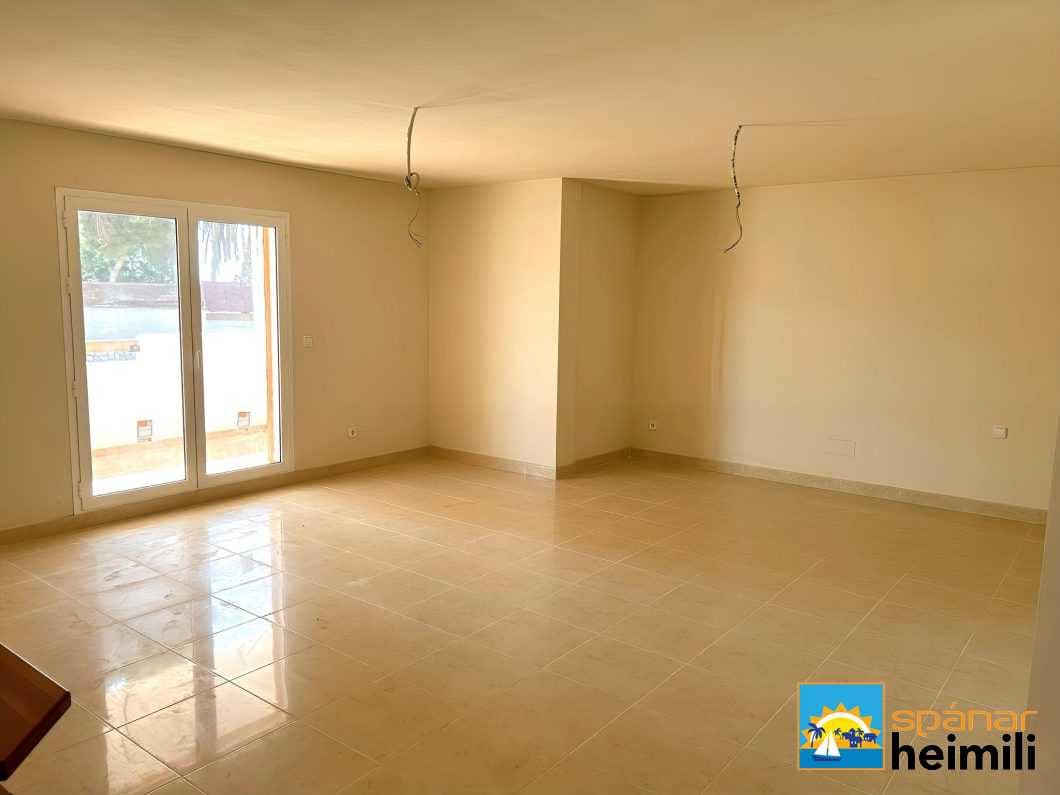 3 makuuhuone Huoneisto myytävänä paikassa Portman mukana uima-altaan - 165 000 € (Ref: 9404344)