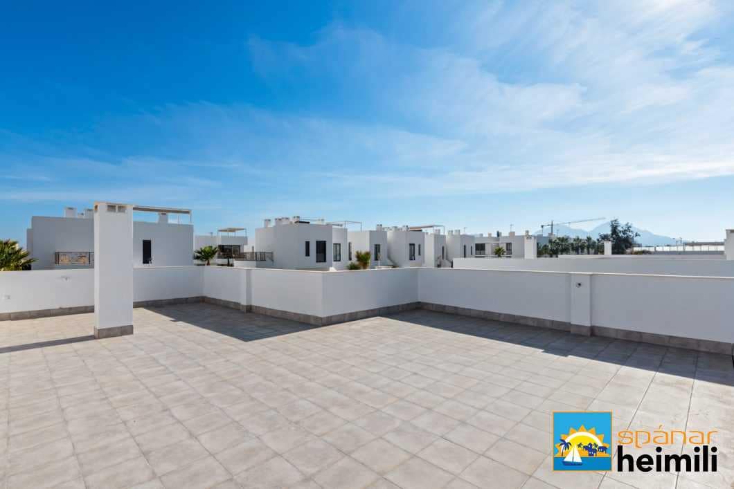 3 bedroom Villa for sale in Mar de Cristal with pool - € 549,000 (Ref: 9404346)