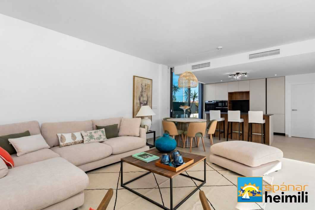 3 bedroom Villa for sale in Mar de Cristal with pool - € 549,000 (Ref: 9404346)