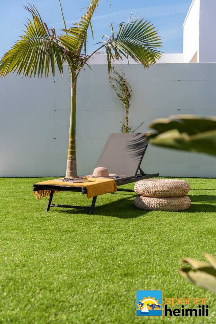 3 bedroom Villa for sale in Mar de Cristal with pool - € 549,000 (Ref: 9404346)