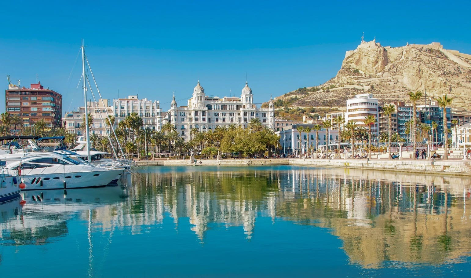 3 soveværelse Lejlighed til salg i Alicante by med swimmingpool - € 361.600 (Ref: 9404352)