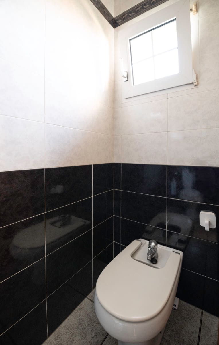 Chalet de 7 habitaciones en Playa Honda en venta con piscina - 895.000 € (Ref: 9404356)