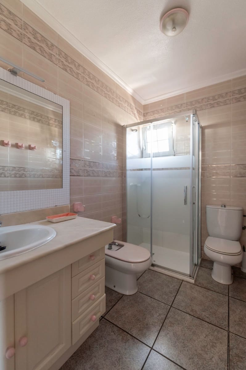 Chalet de 7 habitaciones en Playa Honda en venta con piscina - 895.000 € (Ref: 9404356)