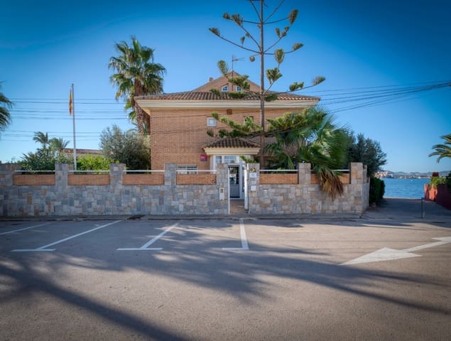 Chalet de 7 habitaciones en Playa Honda, Cartagena en venta con piscina - 895.000 € (Ref: 9404356)