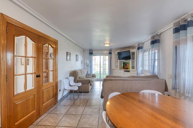 Chalet de 7 habitaciones en Playa Honda, Cartagena en venta con piscina - 895.000 € (Ref: 9404356)