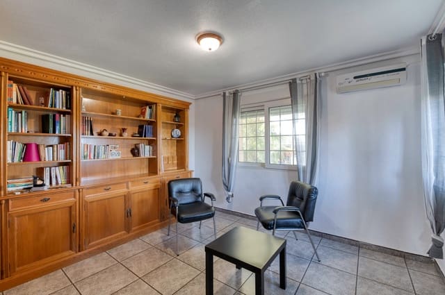 Chalet de 7 habitaciones en Playa Honda, Cartagena en venta con piscina - 895.000 € (Ref: 9404356)