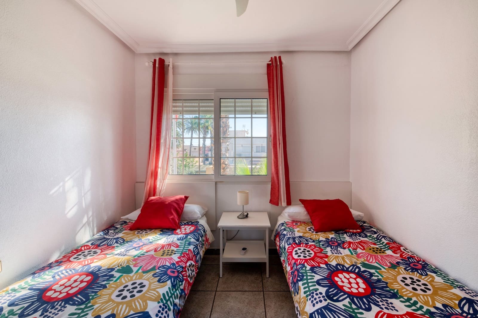 Chalet de 7 habitaciones en Playa Honda en venta con piscina - 895.000 € (Ref: 9404356)