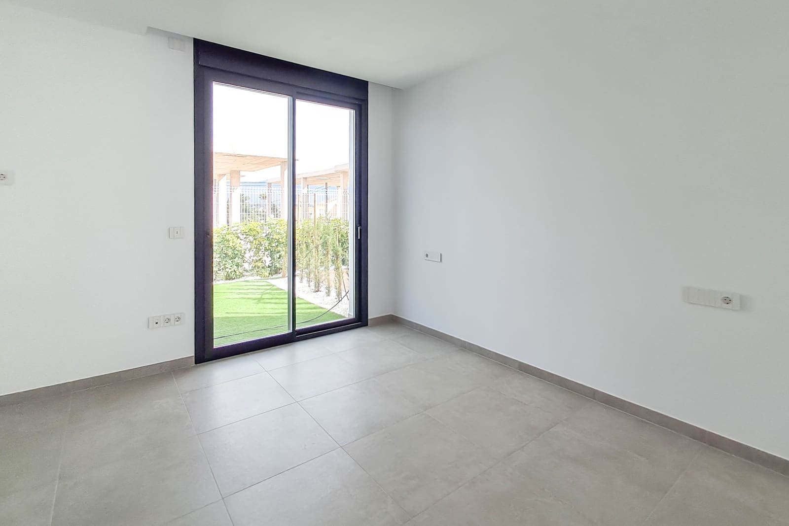 4 bedroom Villa for sale in Albir with pool - € 875,000 (Ref: 9404359)