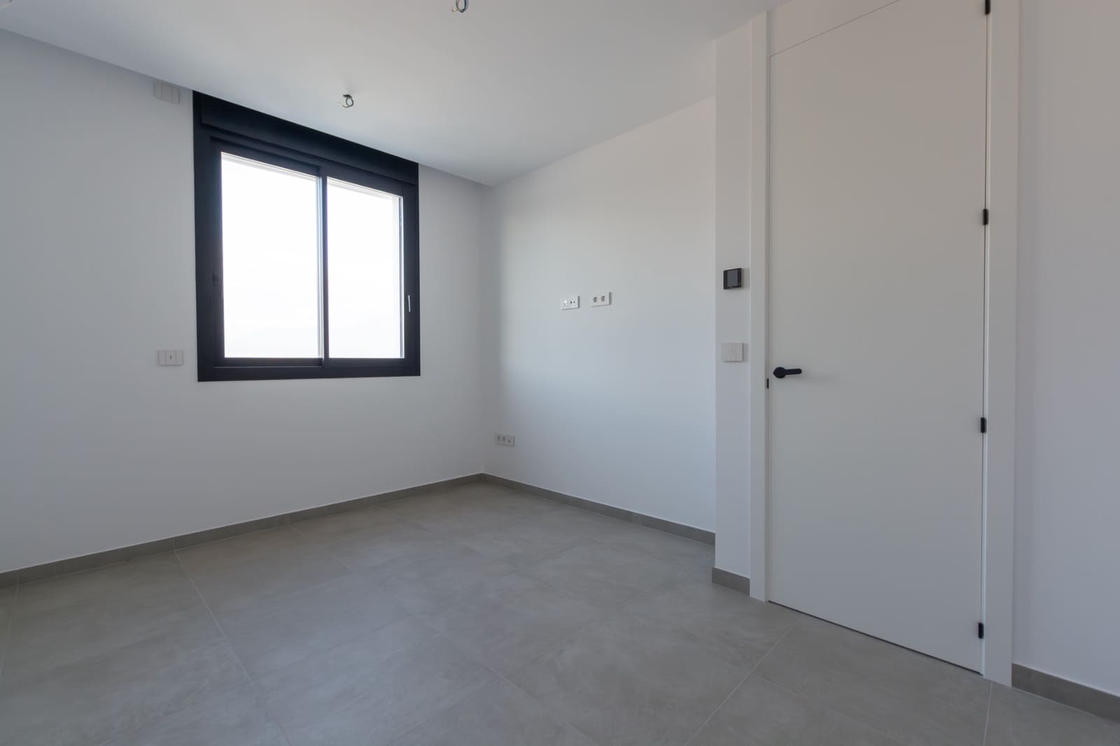 4 bedroom Villa for sale in Albir with pool - € 875,000 (Ref: 9404359)