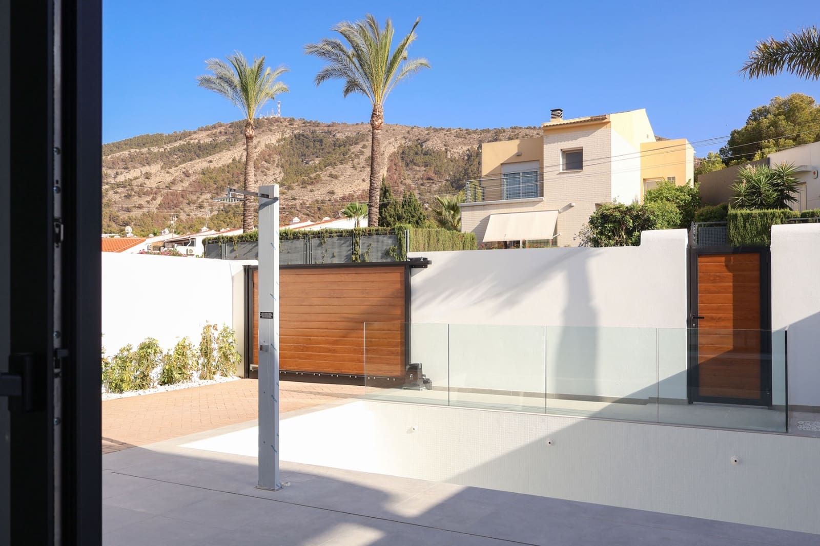 4 bedroom Villa for sale in Albir with pool - € 875,000 (Ref: 9404359)