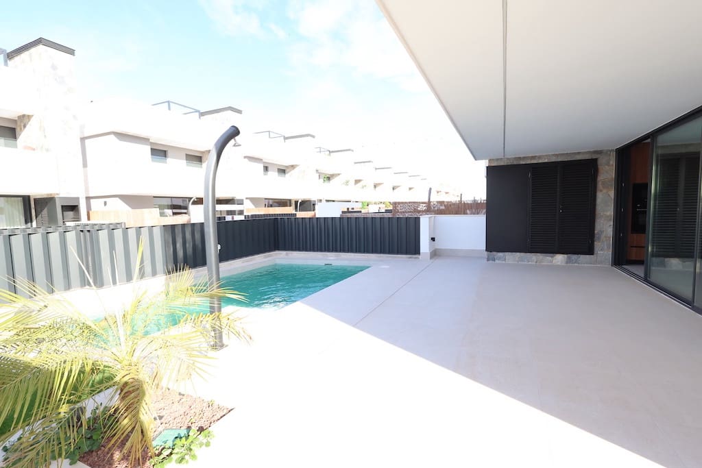 3 makuuhuone Huvila myytävänä paikassa Torre-Pacheco mukana uima-altaan - 549 000 € (Ref: 9404375)