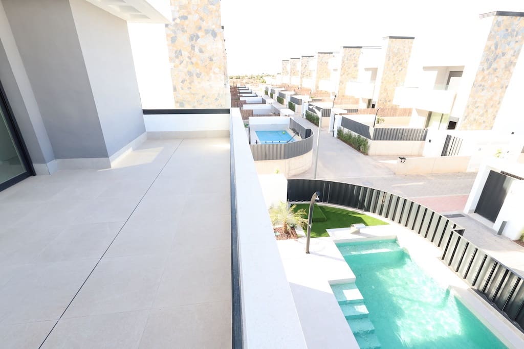 3 makuuhuone Huvila myytävänä paikassa Torre-Pacheco mukana uima-altaan - 549 000 € (Ref: 9404375)