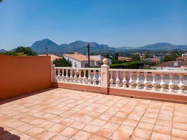 4 bedroom Villa for sale in Albir, Alfaz del Pi / L'Alfàs del Pi with pool - € 695,000 (Ref: 9404378)