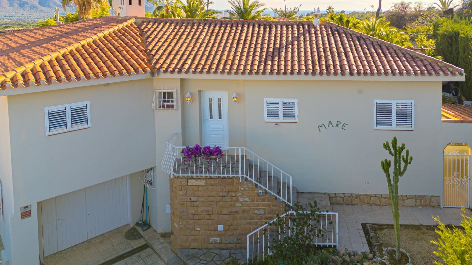 3 bedroom Villa for sale in La Nucia with pool - € 625,000 (Ref: 9404380)