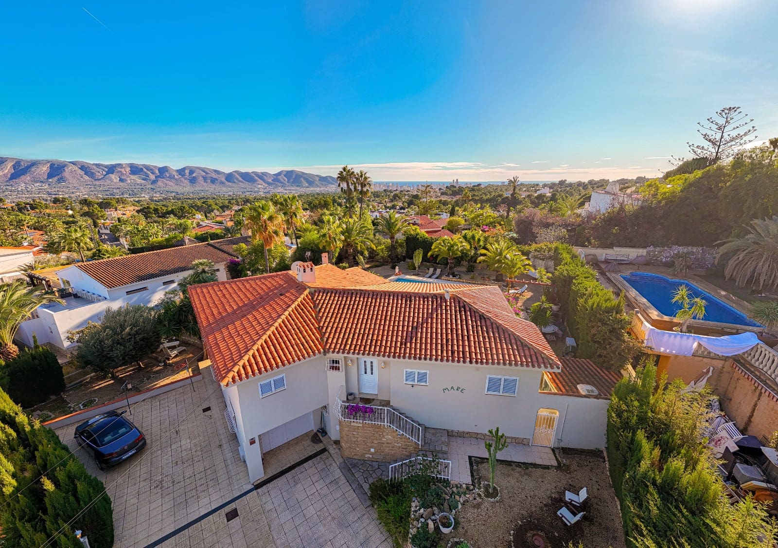 3 bedroom Villa for sale in La Nucia with pool - € 625,000 (Ref: 9404380)