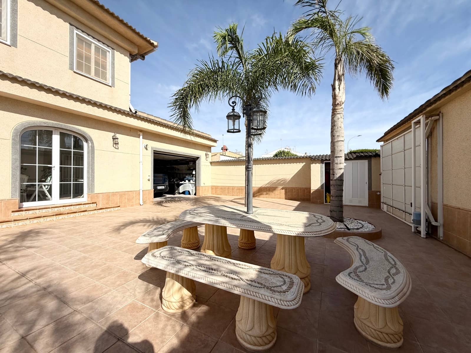 6 quarto Moradia para venda em Los Alcazares com piscina - 1 090 000 € (Ref: 9421754)