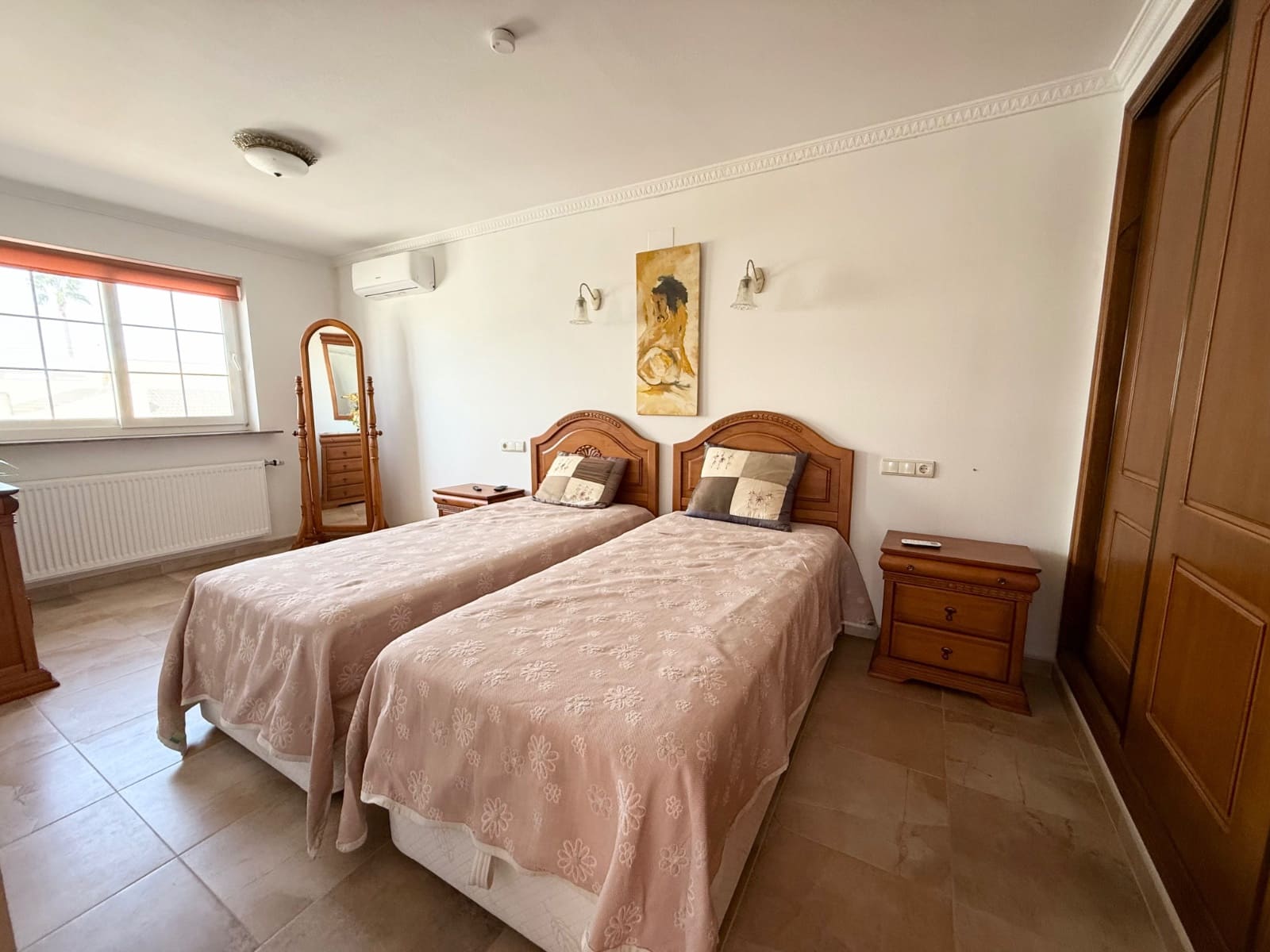 6 quarto Moradia para venda em Los Alcazares com piscina - 1 090 000 € (Ref: 9421754)