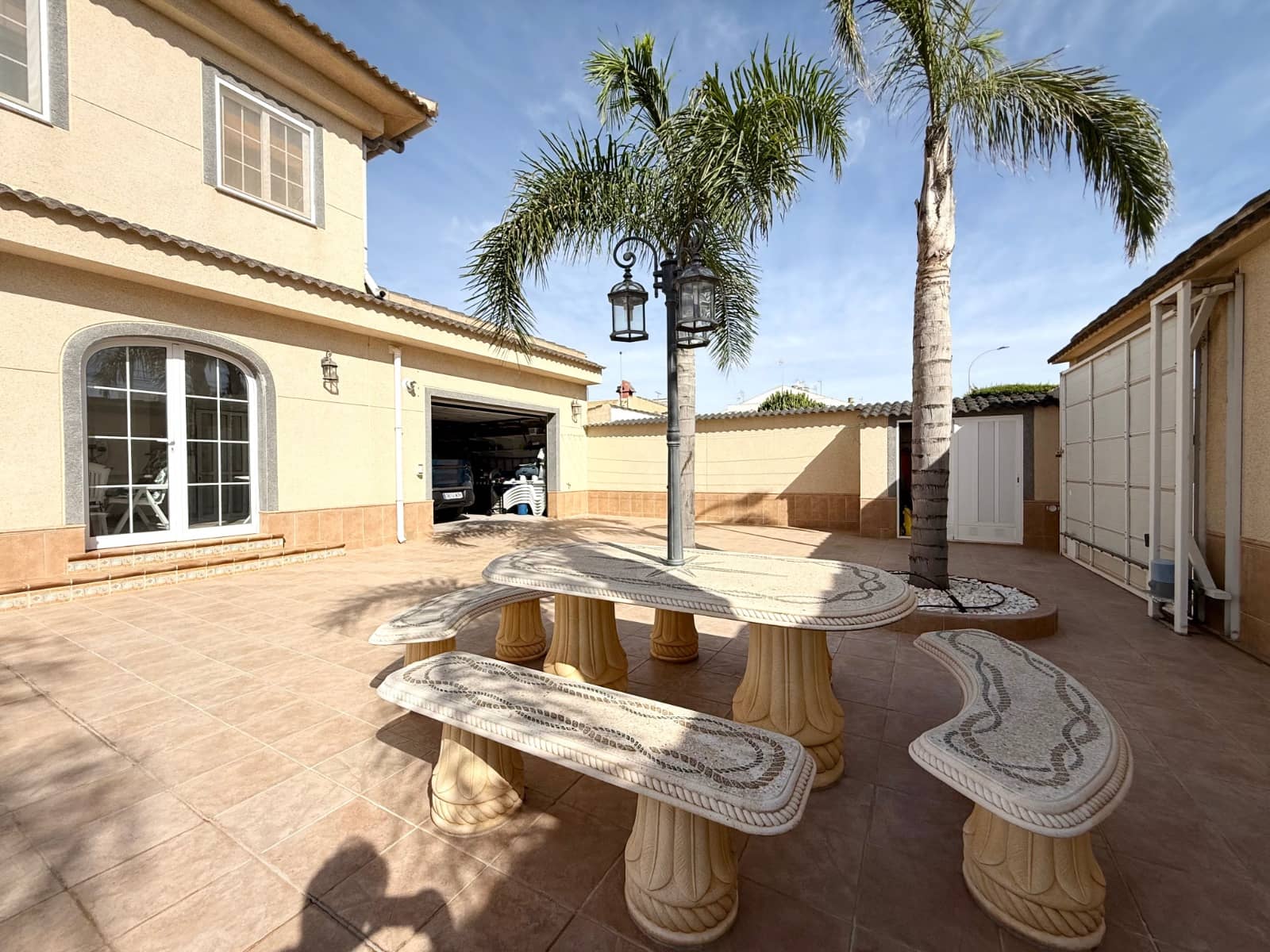 6 quarto Moradia para venda em Los Alcazares com piscina - 1 090 000 € (Ref: 9421754)