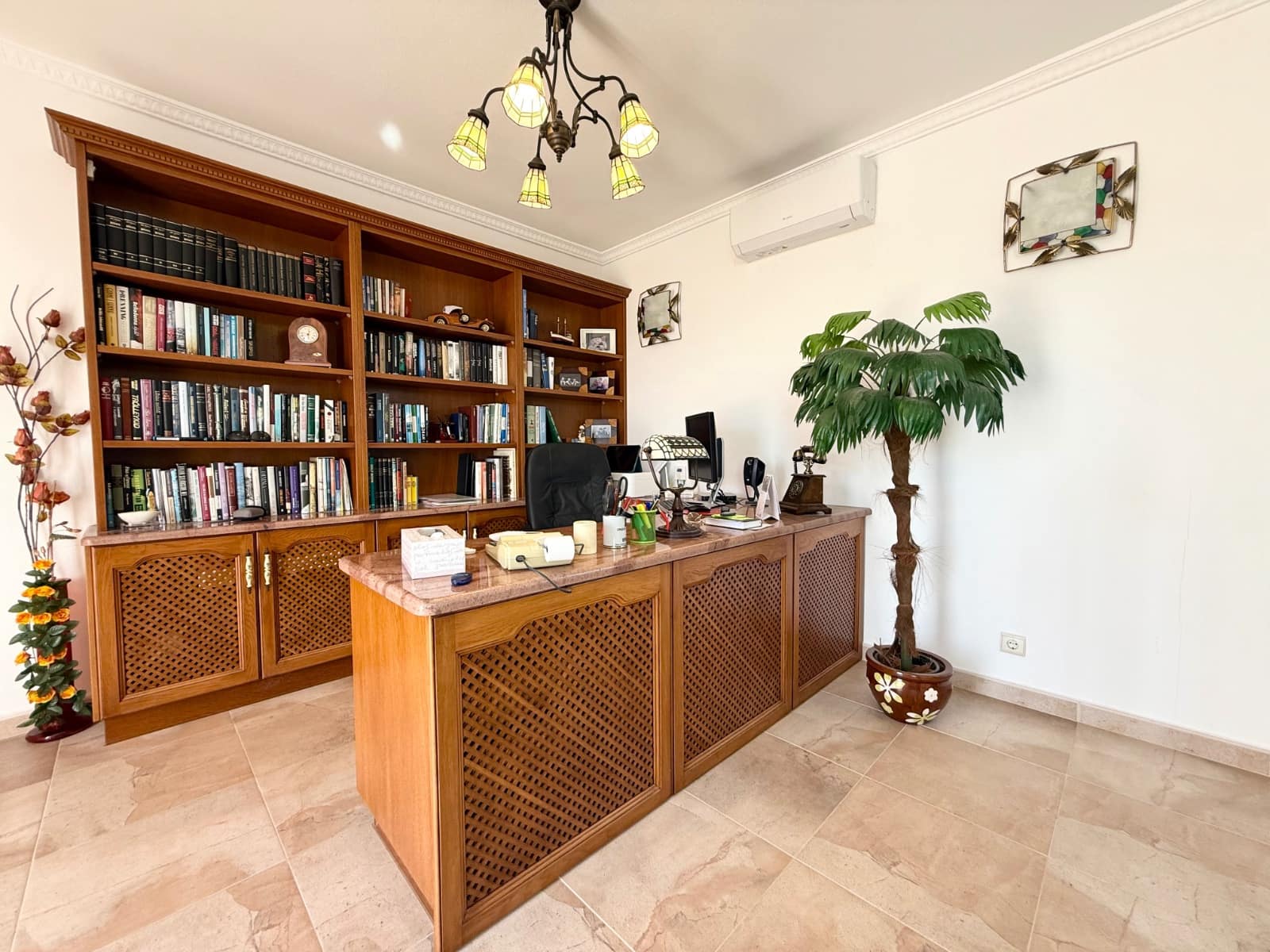 6 quarto Moradia para venda em Los Alcazares com piscina - 1 090 000 € (Ref: 9421754)