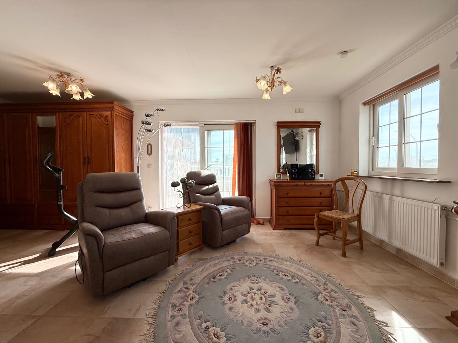 6 quarto Moradia para venda em Los Alcazares com piscina - 1 090 000 € (Ref: 9421754)