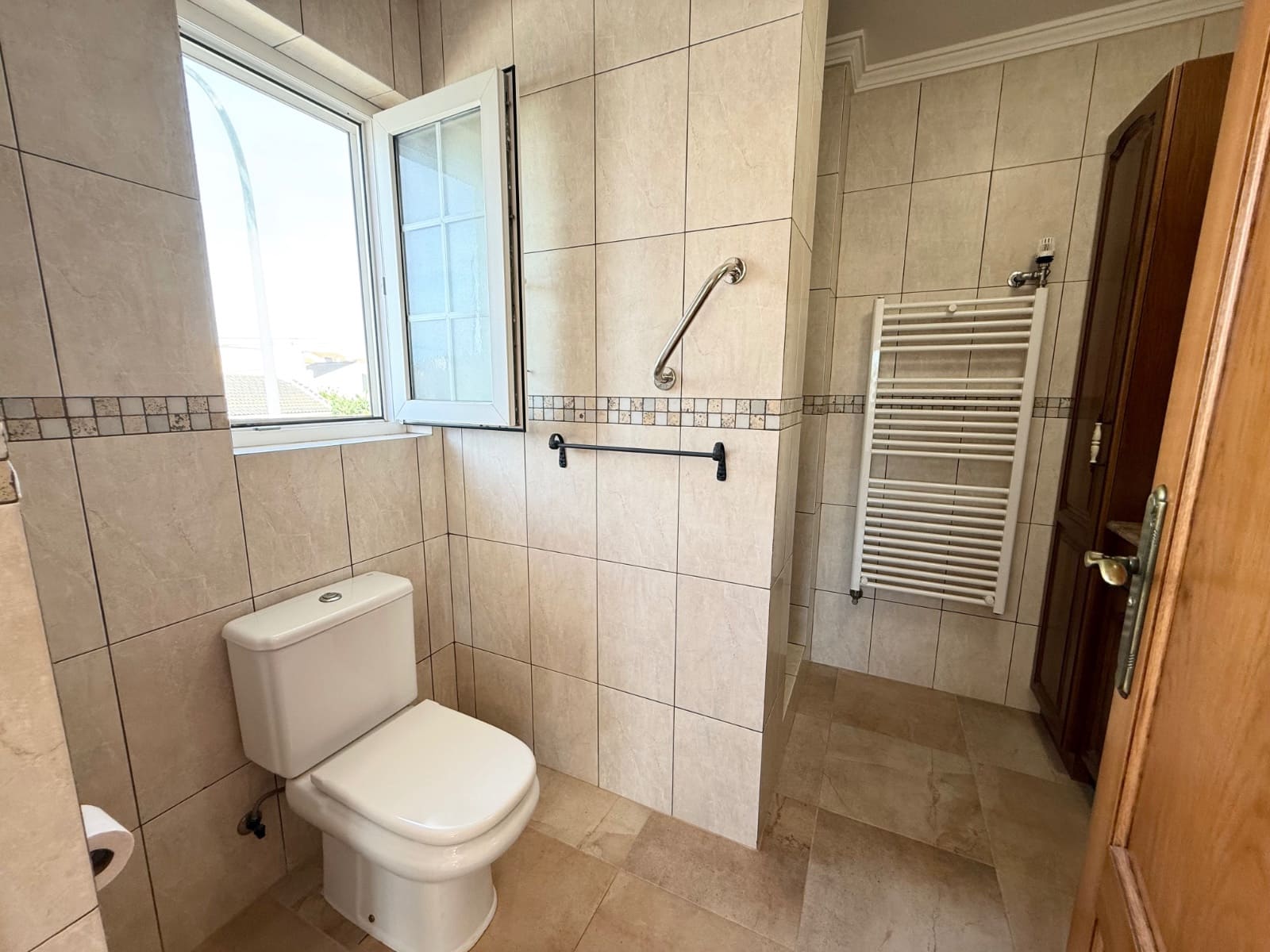 6 quarto Moradia para venda em Los Alcazares com piscina - 1 090 000 € (Ref: 9421754)