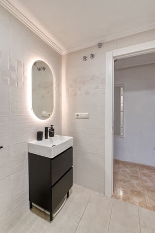 2 slaapkamer Appartement te koop in Torrevieja met zwembad - € 139.900 (Ref: 9425824)