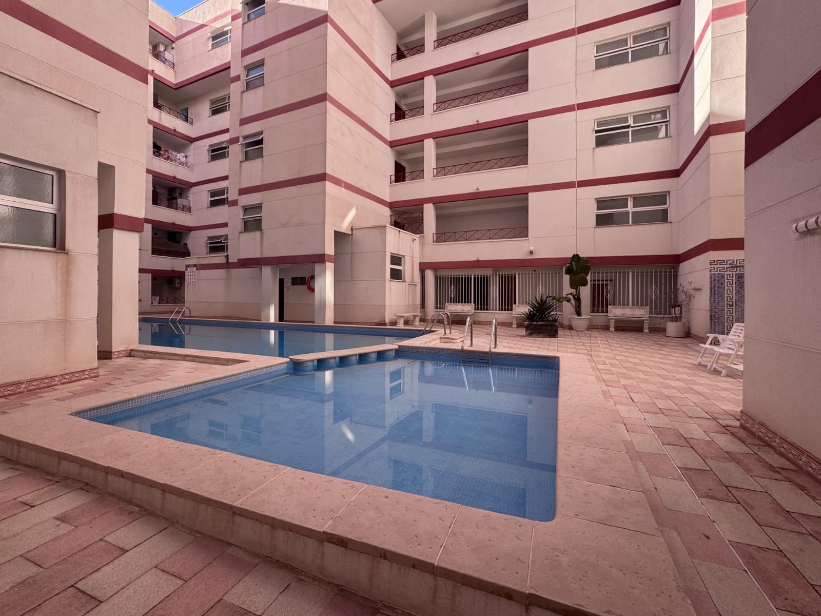 2 slaapkamer Appartement te koop in Torrevieja met zwembad - € 139.900 (Ref: 9425824)