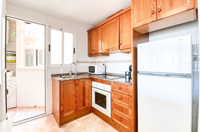 2 slaapkamer Appartement te koop in Torrevieja met zwembad - € 139.900 (Ref: 9425824)