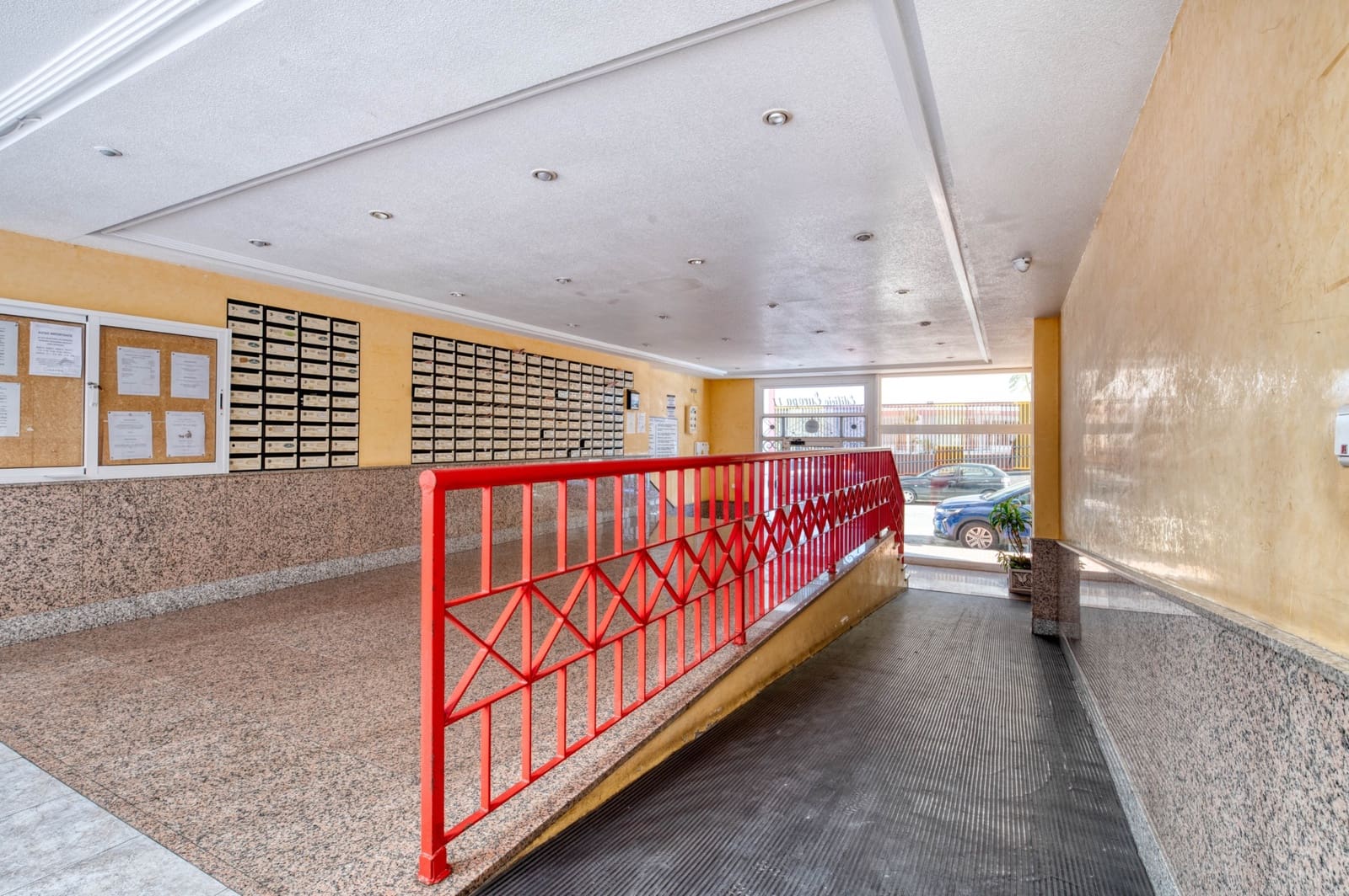 2 slaapkamer Appartement te koop in Torrevieja met zwembad - € 139.900 (Ref: 9425824)