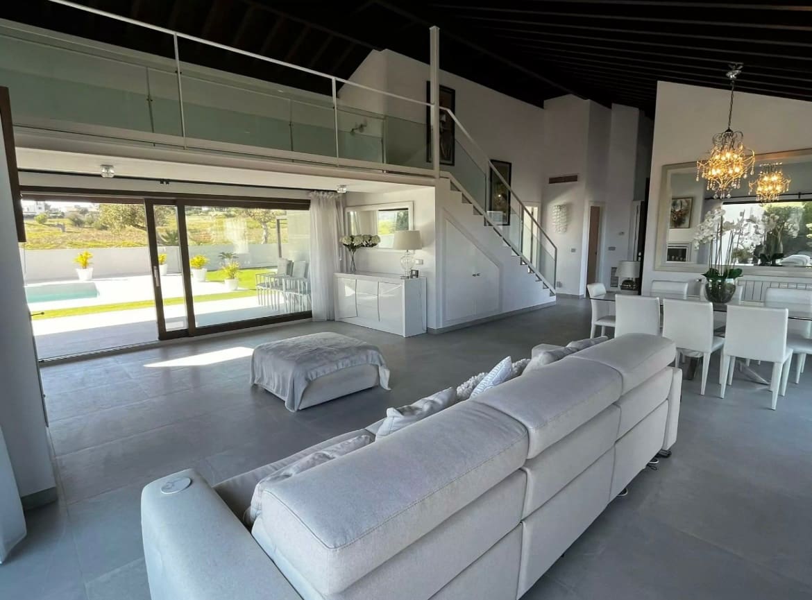4 bedroom Villa for sale in Sucina with pool - € 995,000 (Ref: 9426421)