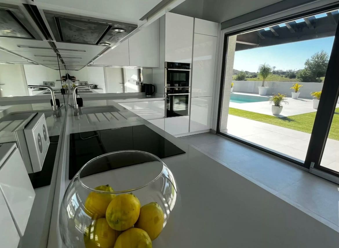 4 bedroom Villa for sale in Sucina with pool - € 995,000 (Ref: 9426421)