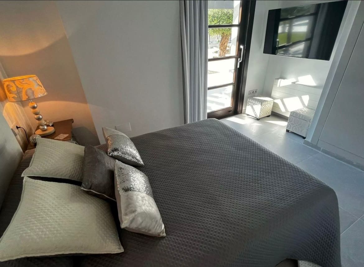 4 bedroom Villa for sale in Sucina with pool - € 995,000 (Ref: 9426421)