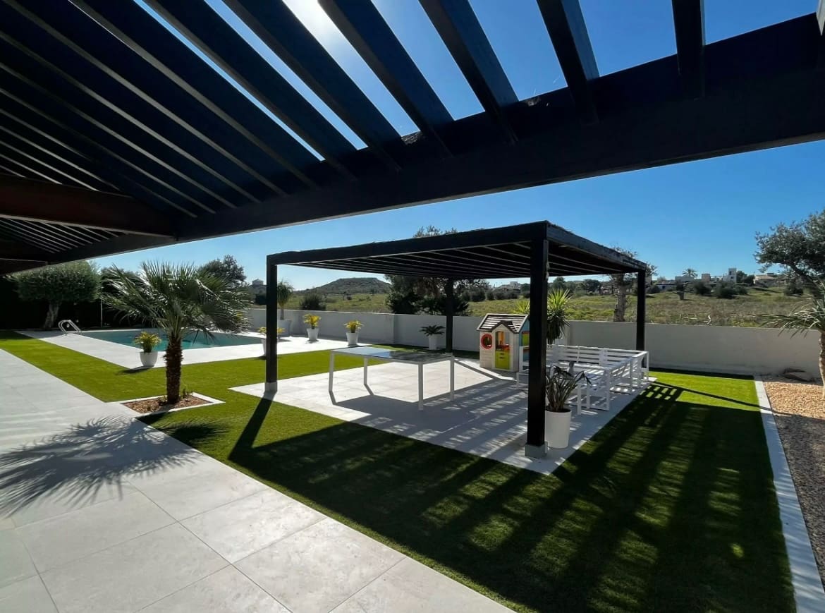 4 bedroom Villa for sale in Sucina with pool - € 995,000 (Ref: 9426421)