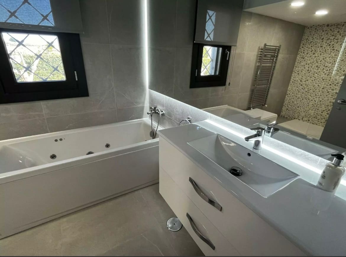 4 bedroom Villa for sale in Sucina with pool - € 995,000 (Ref: 9426421)