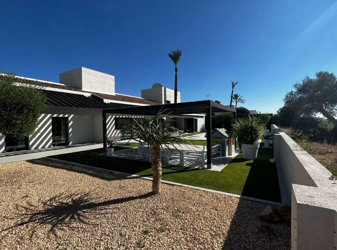 4 bedroom Villa for sale in Sucina with pool - € 995,000 (Ref: 9426421)