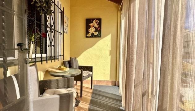 3 soveværelse Byhus til salg i Torrevieja med swimmingpool - € 189.000 (Ref: 9460652)