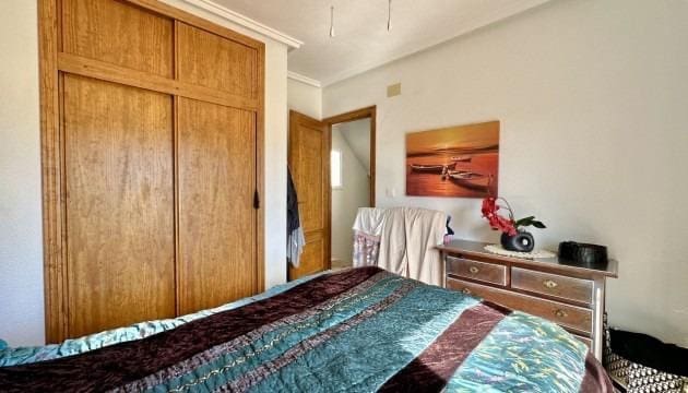 3 soveværelse Byhus til salg i Torrevieja med swimmingpool - € 189.000 (Ref: 9460652)