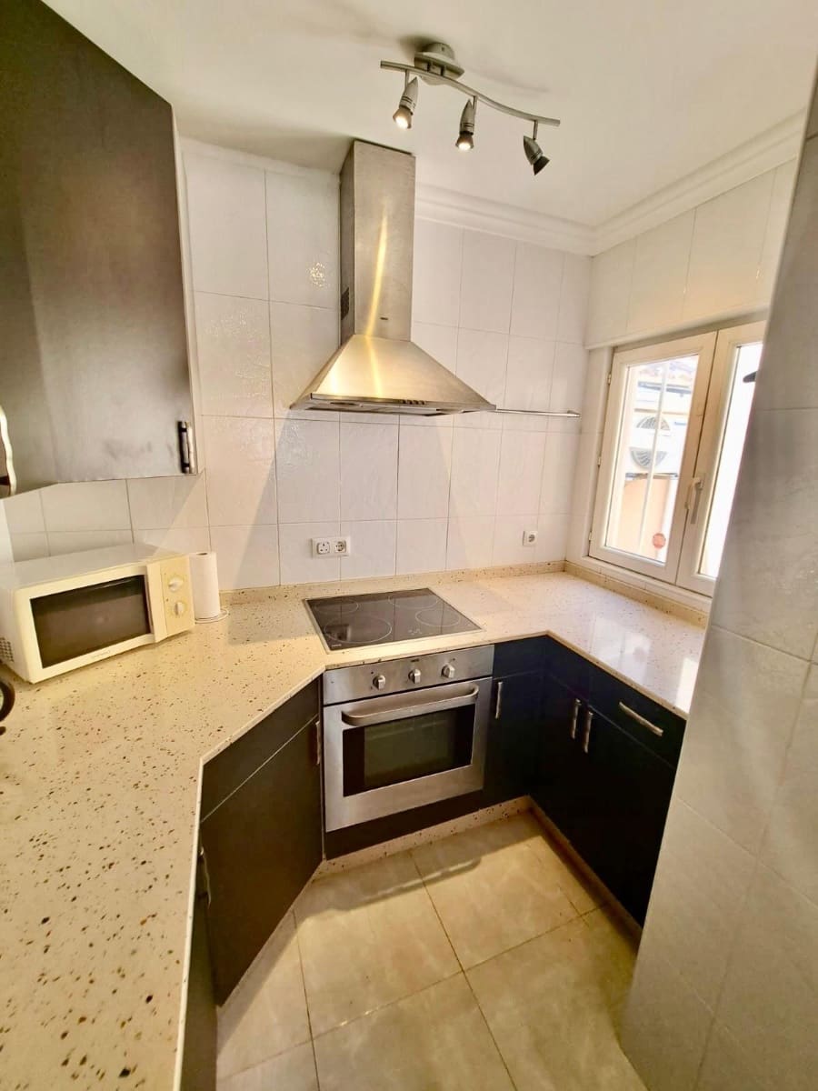 2 bedroom Villa for sale in Playa Flamenca with pool - € 264,000 (Ref: 9460714)