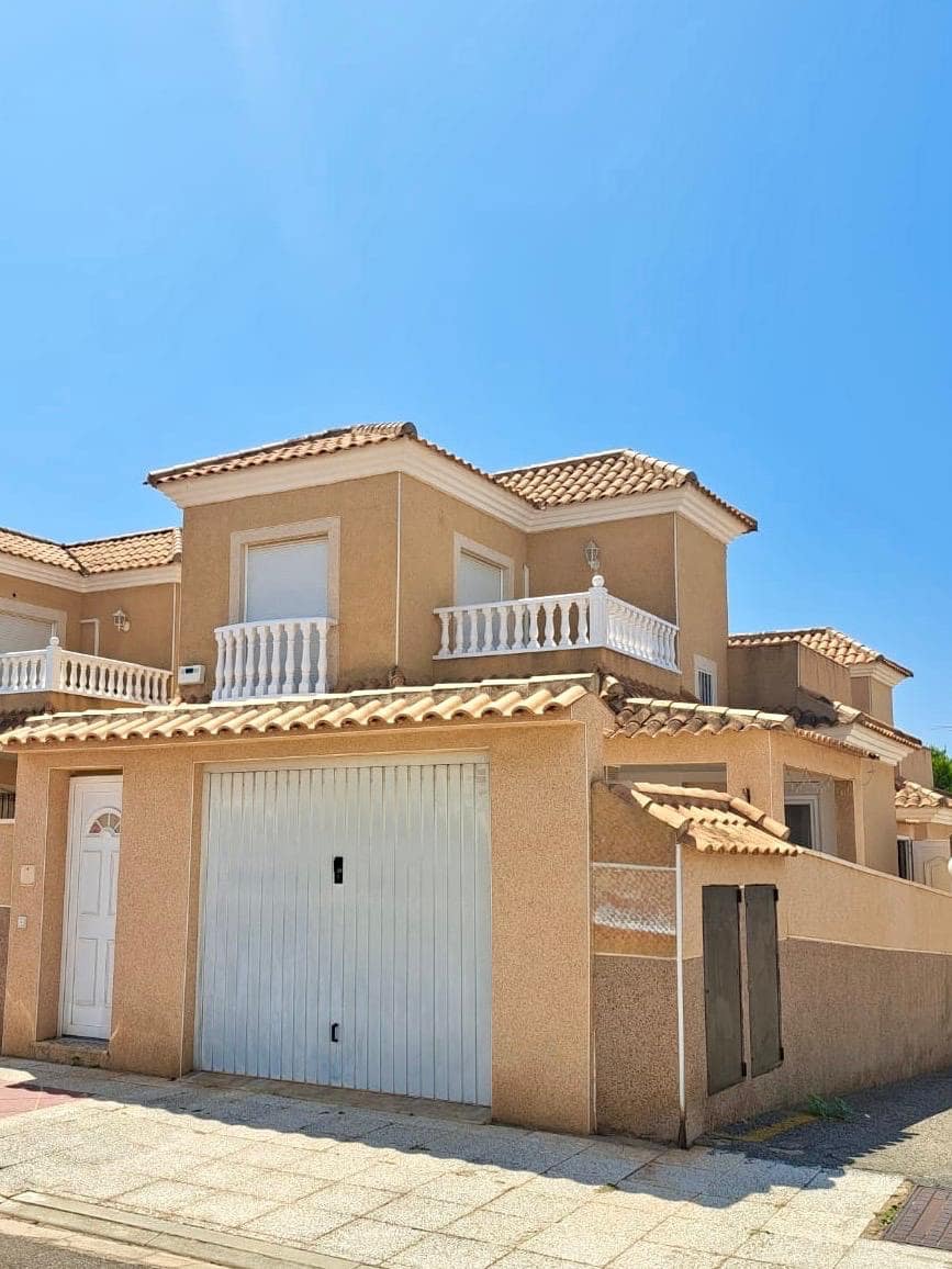 2 bedroom Villa for sale in Playa Flamenca with pool - € 264,000 (Ref: 9460714)