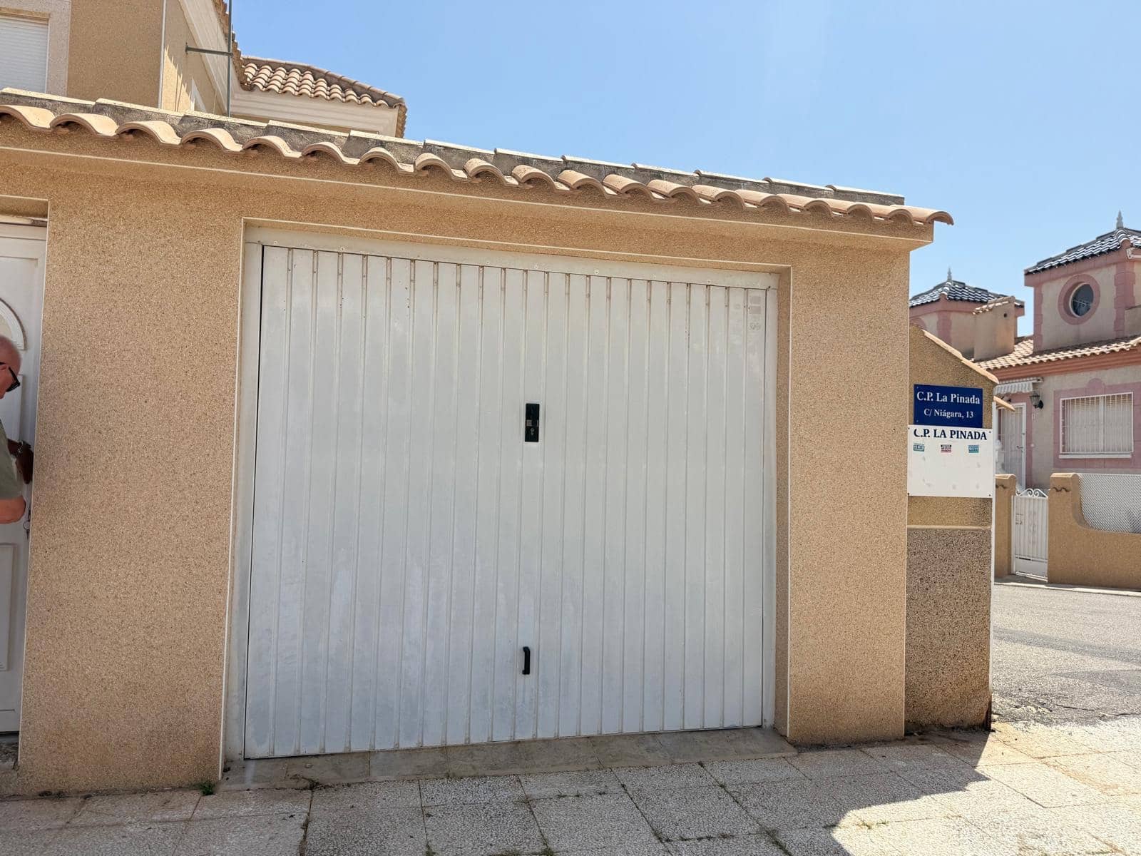 2 bedroom Villa for sale in Playa Flamenca with pool - € 264,000 (Ref: 9460714)