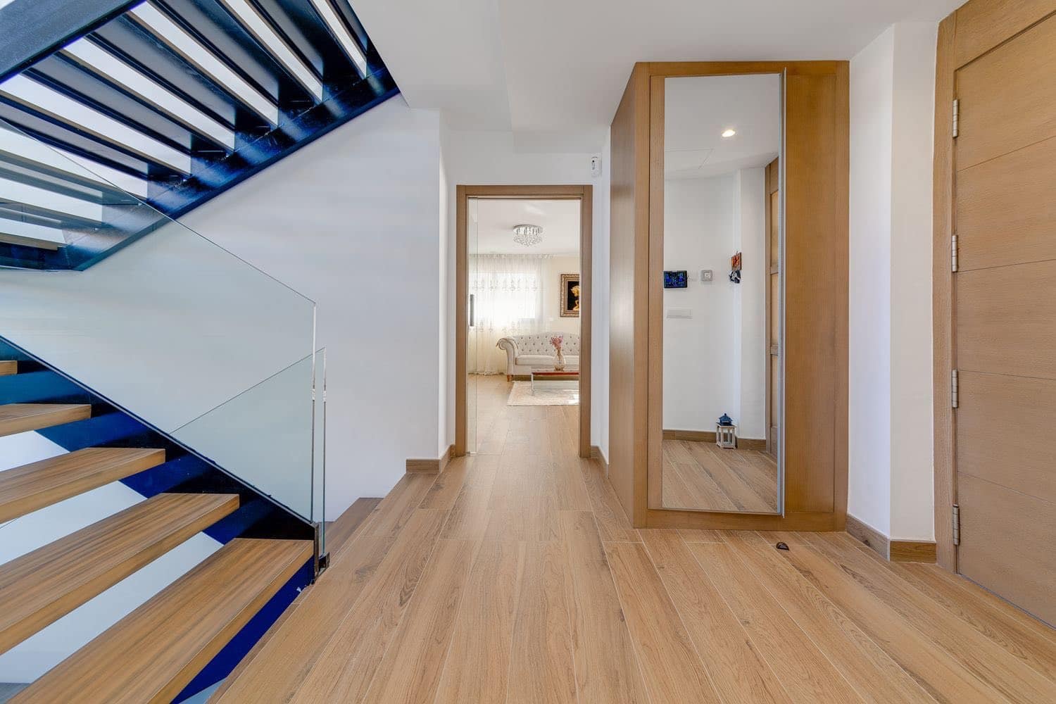 3 makuuhuone Huvila myytävänä paikassa Los Balcones mukana uima-altaan - 1 250 000 € (Ref: 9469934)