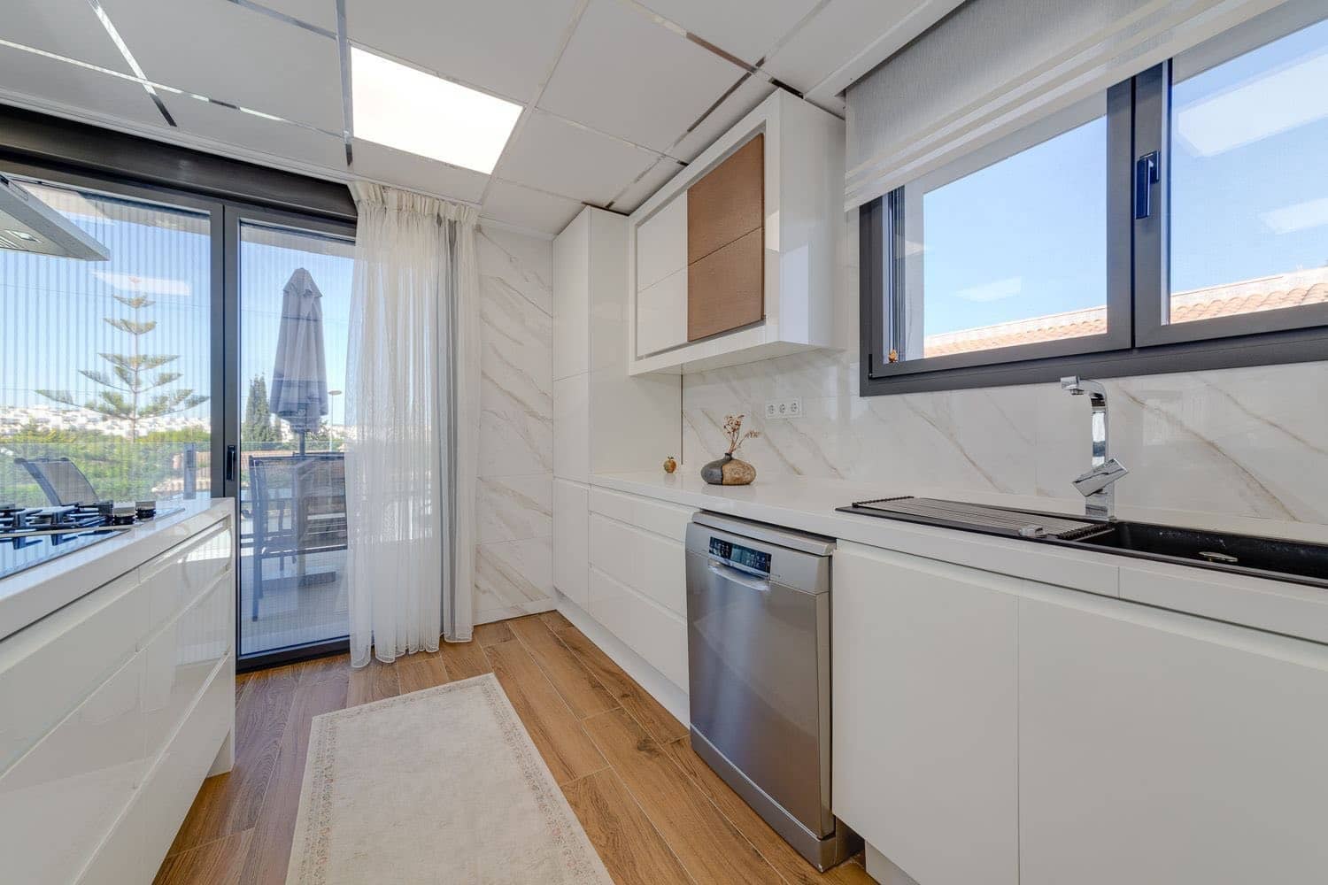 3 makuuhuone Huvila myytävänä paikassa Los Balcones mukana uima-altaan - 1 250 000 € (Ref: 9469934)