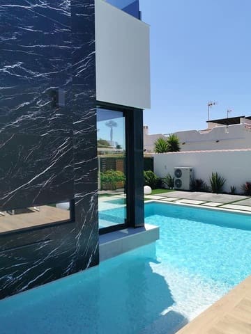 Chalet de 3 habitaciones en El Chaparral - La Siesta - La Torreta, Torrevieja en venta con piscina - 750.000 € (Ref: 9469937)