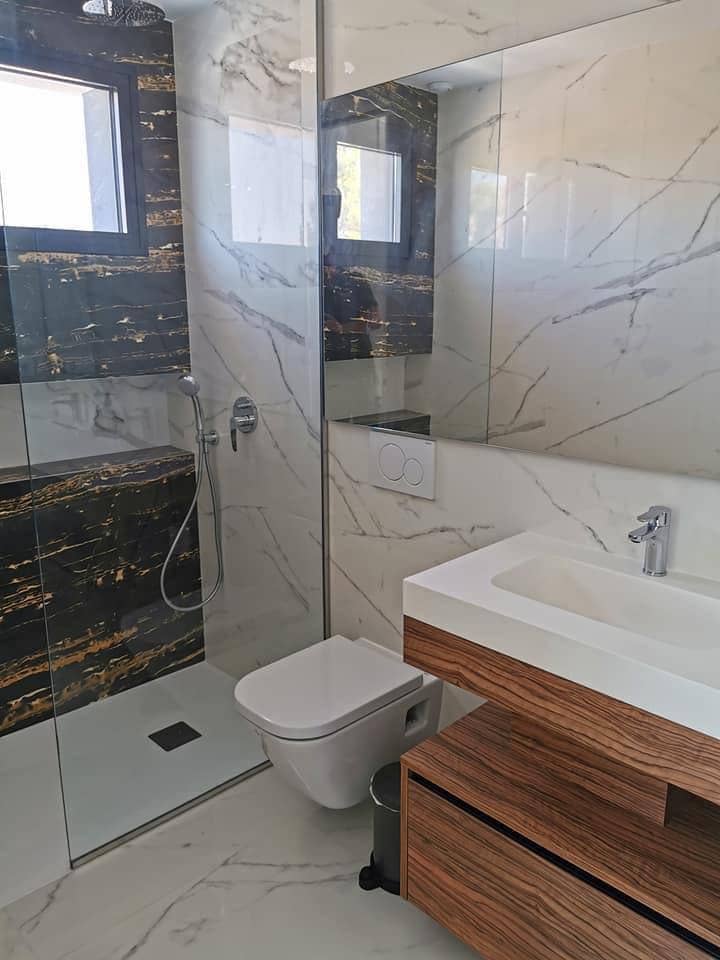 Chalet de 3 habitaciones en Torrevieja en venta con piscina - 750.000 € (Ref: 9469937)