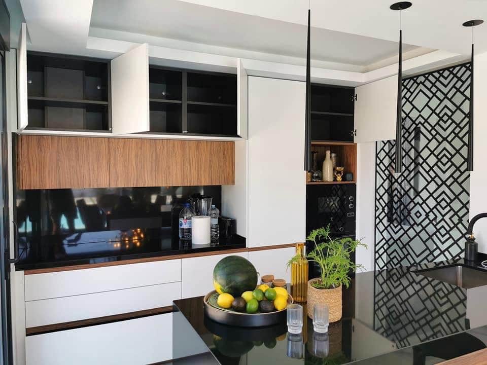 Chalet de 3 habitaciones en Torrevieja en venta con piscina - 750.000 € (Ref: 9469937)