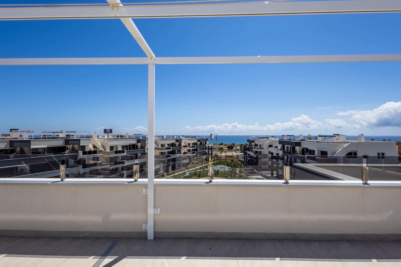 2 slaapkamer Appartement te koop in Playa Flamenca met zwembad - € 599.000 (Ref: 9469938)
