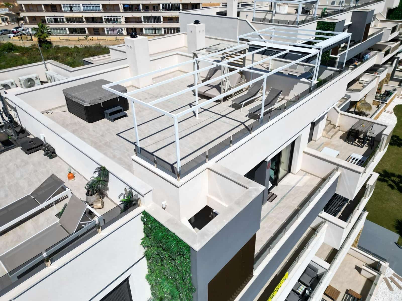 2 slaapkamer Appartement te koop in Playa Flamenca met zwembad - € 599.000 (Ref: 9469938)